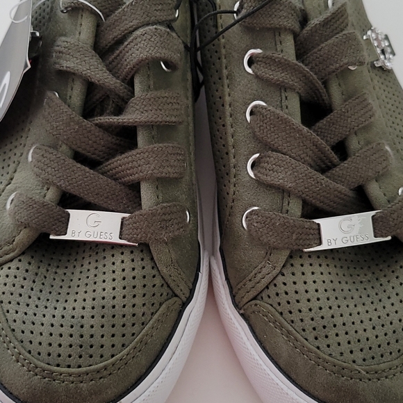 🔥Womans Guess sneakers - Picture 4 of 4